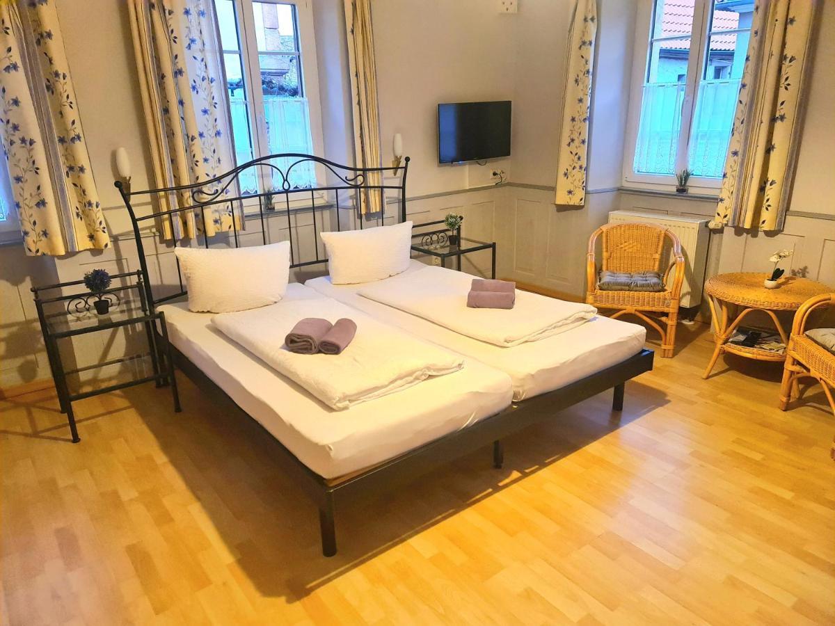 Gaestehaus Zum Weinbauer Rhodt unter Rietburg Buitenkant foto