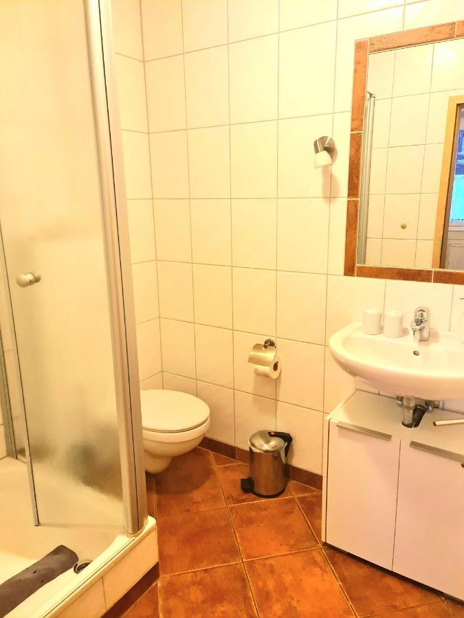 Gaestehaus Zum Weinbauer Rhodt unter Rietburg Buitenkant foto